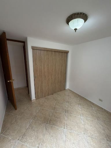 Apartamento de 3 alcobas en arriendo en Cumbres, Envigado, 78 m² · foto 12 de 14