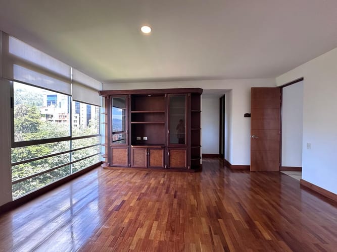 Apartamento de 3 alcobas en arriendo en El Poblado, Medellín, 288 m² · foto 15 de 18