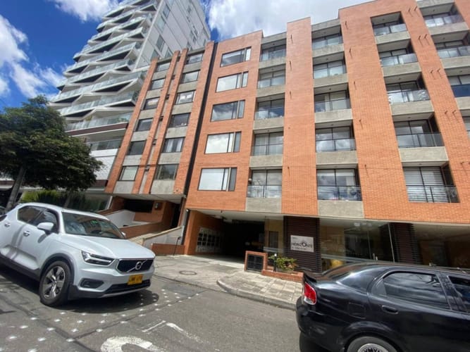 Apartamento de 3 alcobas en venta en Los Rosales, Bogotá, 73 m² · foto 5 de 10
