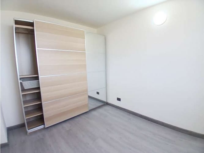 Apartaestudio en venta en La Salle, Bogotá, 37 m² · foto 12 de 17