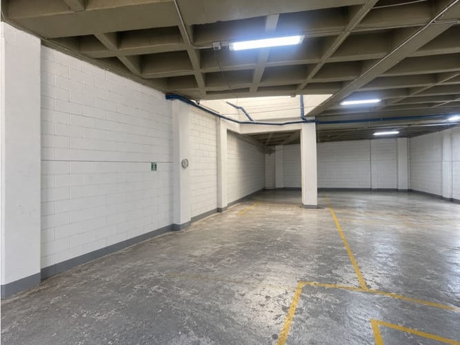 Bodega en arriendo en San Agustin, La Estrella, 274 m² · foto 2 de 16