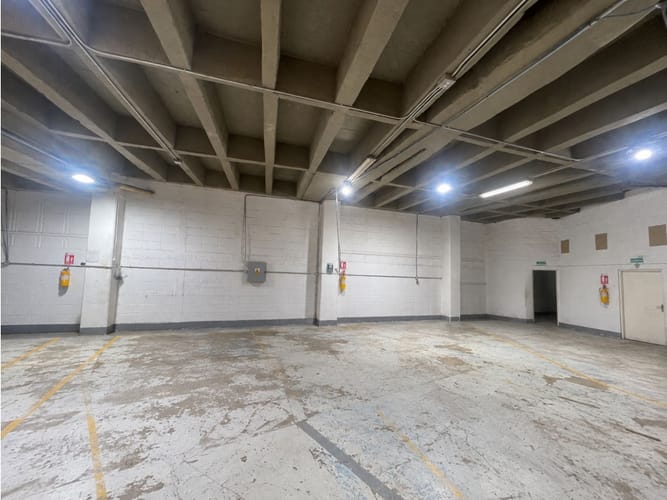 Bodega en arriendo en San Agustin, La Estrella, 274 m² · foto 11 de 16
