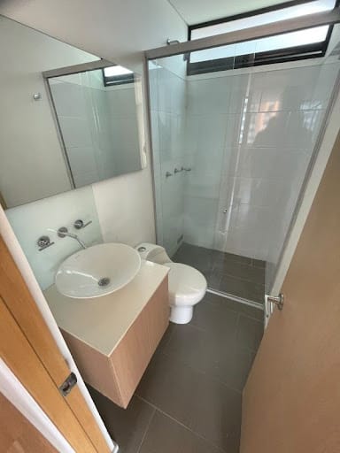 Apartamento de 2 alcobas en arriendo en Loma De Las Brujas, Envigado, 85 m² · foto 4 de 11