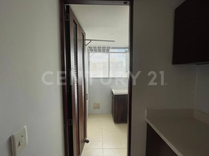 Apartamento de 3 alcobas en arriendo en Mazuren, Bogotá, 77 m² · foto 6 de 24