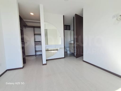 Apartamento de 2 alcobas en arriendo en El Carmelo Ii, Sabaneta, 75 m² · foto 16 de 19
