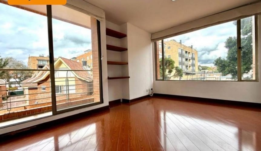 Apartamento de 5 alcobas en venta en Cr. El Bosque, Bogotá, 220 m² · foto 2 de 21