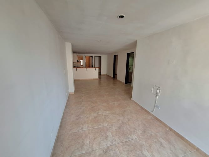 Apartamento de 3 alcobas en venta en La Gloria, Medellín, 77 m² · foto 7 de 20