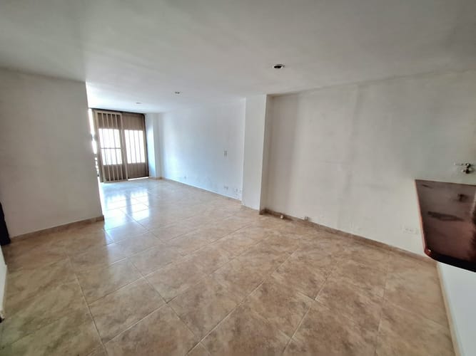 Apartamento de 3 alcobas en venta en La Gloria, Medellín, 77 m² · foto 8 de 20