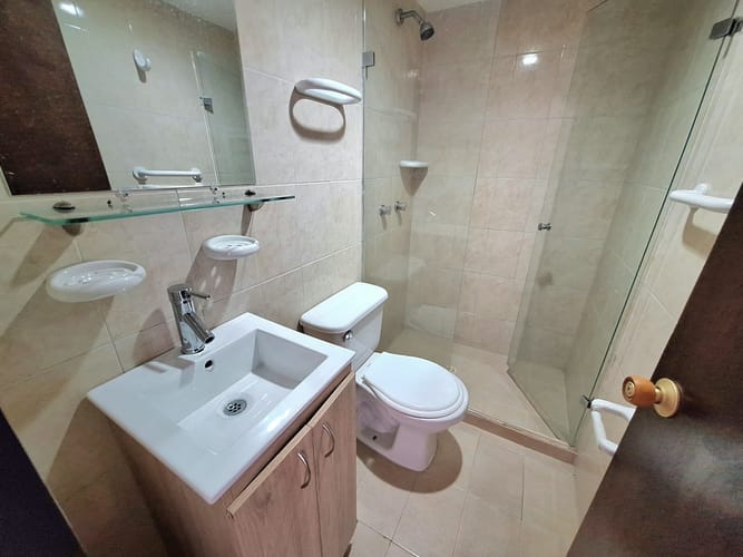 Apartamento de 3 alcobas en venta en La Gloria, Medellín, 77 m² · foto 16 de 20