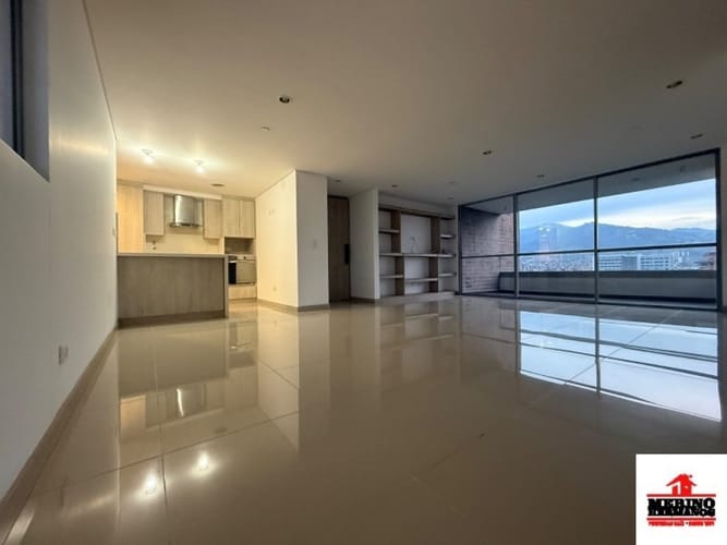 Apartamento de 3 alcobas en venta en Zuñiga, Envigado, 129 m² · foto 2 de 16
