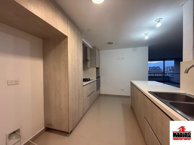 Apartamento de 3 alcobas en venta en Zuñiga, Envigado, 129 m² · foto 9 de 16