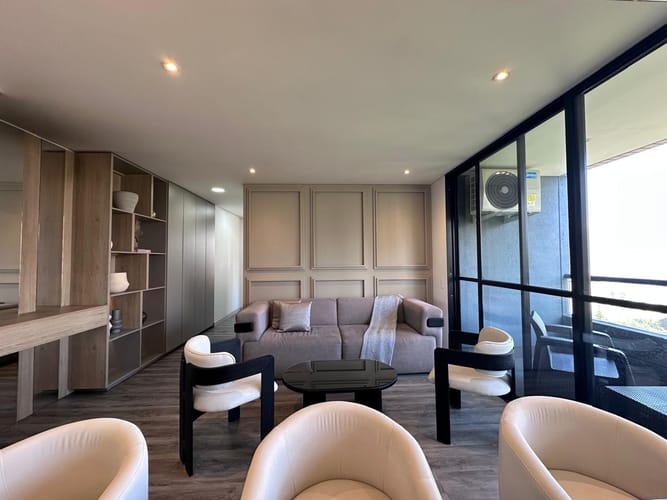 Apartamento de 2 alcobas en arriendo en El Poblado, Medellín, 98 m² · foto 5 de 19