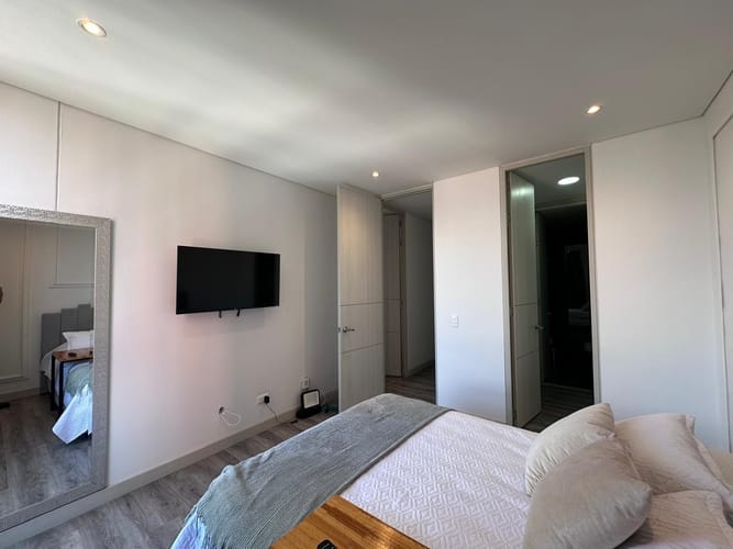 Apartamento de 2 alcobas en arriendo en El Poblado, Medellín, 98 m² · foto 14 de 19