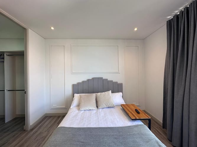 Apartamento de 2 alcobas en arriendo en El Poblado, Medellín, 98 m² · foto 11 de 19