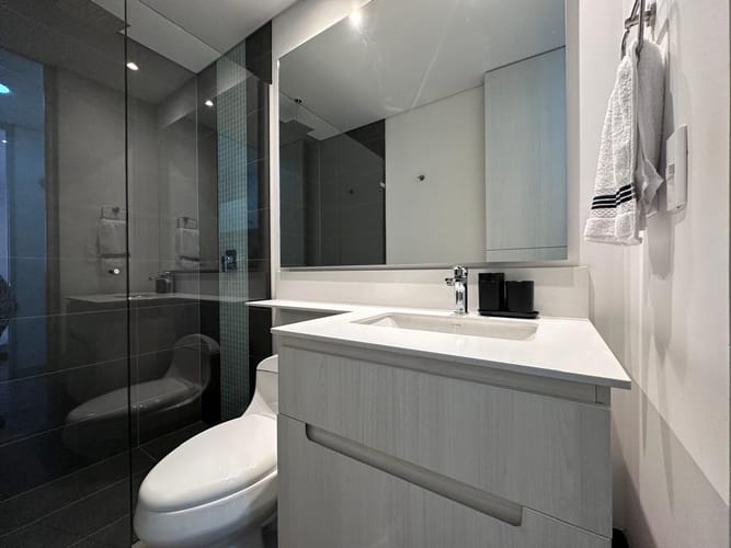 Apartamento de 2 alcobas en arriendo en El Poblado, Medellín, 98 m² · foto 18 de 19