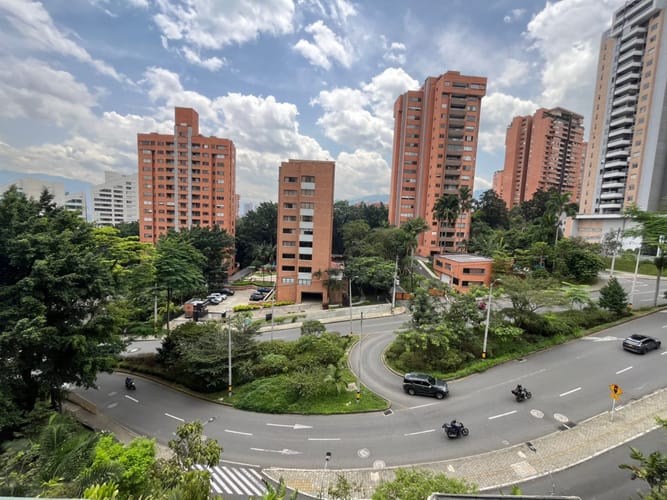 Apartamento de 2 alcobas en arriendo en Patio Bonito, Medellín, 104 m² · foto 7 de 15