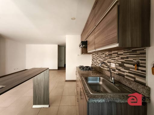 Apartamento de 3 alcobas en venta en Centro, La Estrella, 70 m² · foto 3 de 18