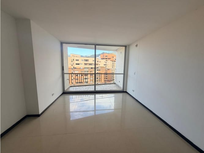Apartamento de 3 alcobas en arriendo en Las Lomitas, Sabaneta, 104 m² · foto 4 de 9
