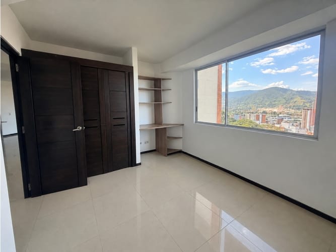 Apartamento de 3 alcobas en arriendo en Las Lomitas, Sabaneta, 104 m² · foto 5 de 9