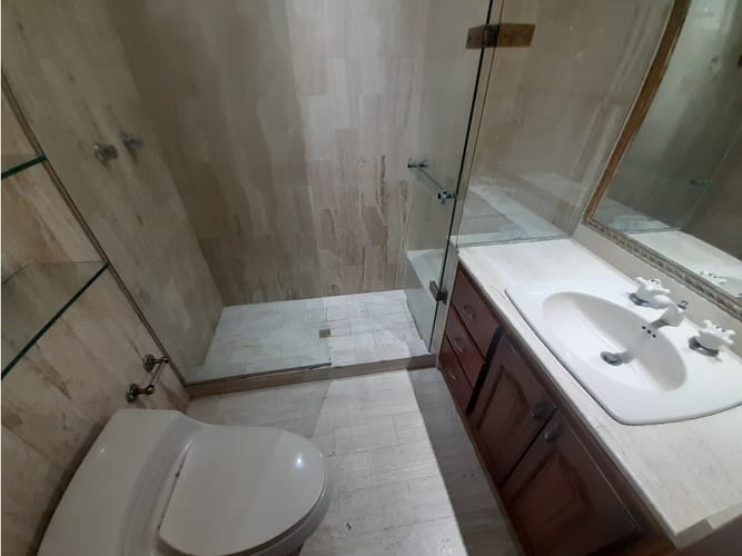 Casa de 4 alcobas en arriendo en El Castillo, Medellín, 325 m² · foto 16 de 16