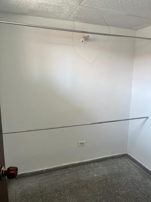 Apartamento de 3 alcobas en venta en Departamental, Cali, 70 m² · foto 3 de 13
