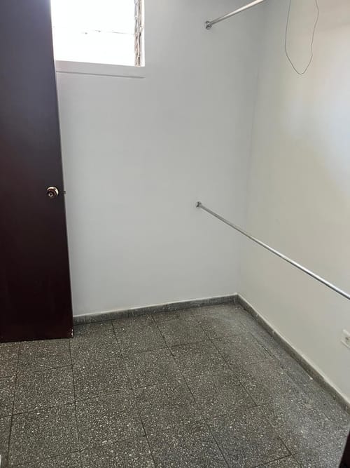 Apartamento de 3 alcobas en venta en Departamental, Cali, 70 m² · foto 5 de 13