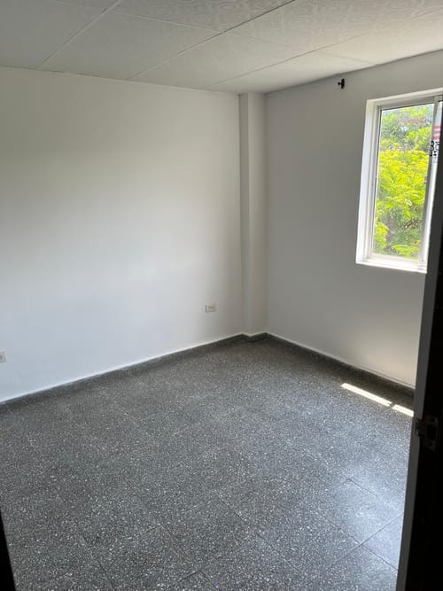 Apartamento de 3 alcobas en venta en Departamental, Cali, 70 m² · foto 7 de 13