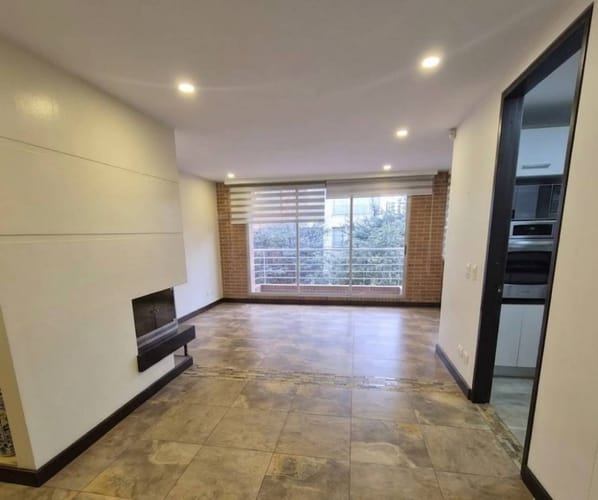 Apartamento de 2 alcobas en venta en Santa Barbara, Bogotá, 136 m² · foto 5 de 18