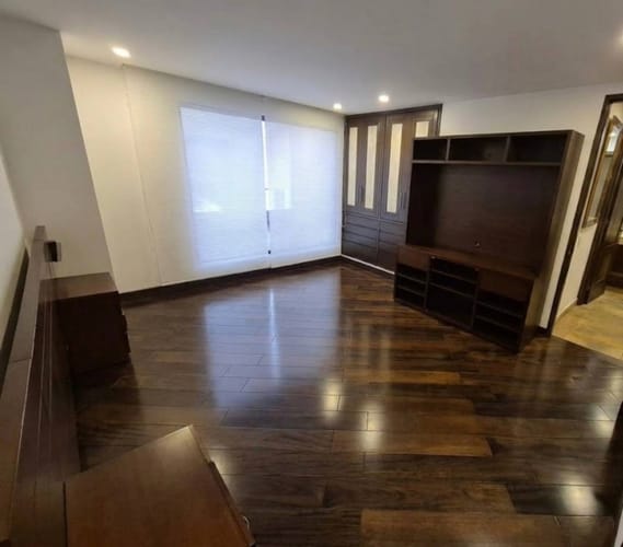 Apartamento de 2 alcobas en venta en Santa Barbara, Bogotá, 136 m² · foto 13 de 18