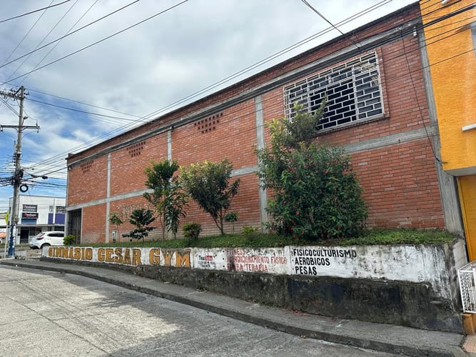 Local en venta en Granada, Armenia, 189 m² · foto 13 de 14