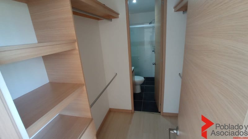 Apartamento de 2 alcobas en arriendo en Loma Del Esmeraldal, Envigado, 84 m² · foto 16 de 24