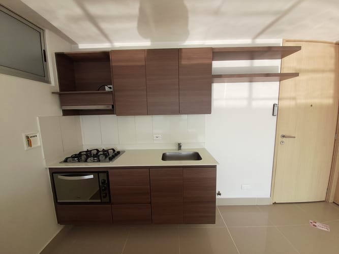 Apartamento de 3 alcobas en venta en Asomadera No.2, Medellín, 87 m² · foto 1 de 19