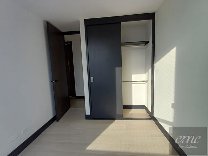 Apartamento de 3 alcobas en venta en Asomadera No.2, Medellín, 87 m² · foto 13 de 19