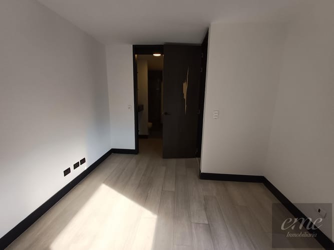 Apartamento de 3 alcobas en venta en Asomadera No.2, Medellín, 87 m² · foto 17 de 19