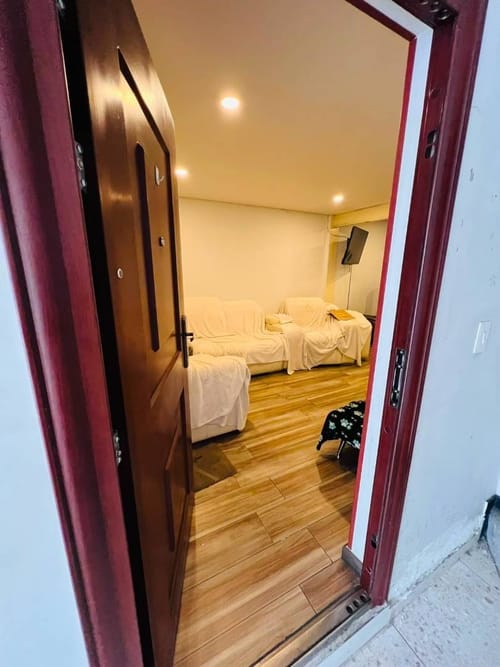 Casa de 8 alcobas en venta en Primavera Occidental - Puente Aranda, Bogotá, 469 m² · foto 2 de 21