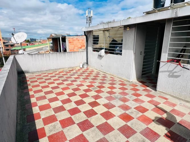 Casa de 8 alcobas en venta en Primavera Occidental - Puente Aranda, Bogotá, 469 m² · foto 13 de 21
