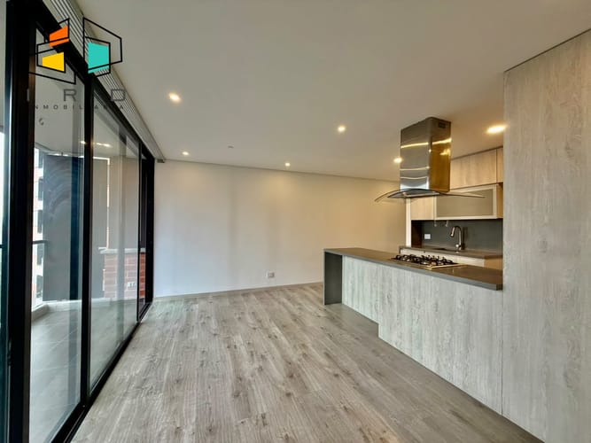 Apartamento de 3 alcobas en venta en Vía Las Palmas, Medellín, 89 m² · foto 3 de 24