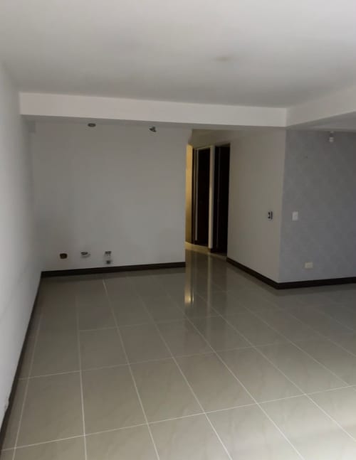 Apartamento de 3 alcobas en venta en Pinares, Pereira, 78 m² · foto 7 de 8