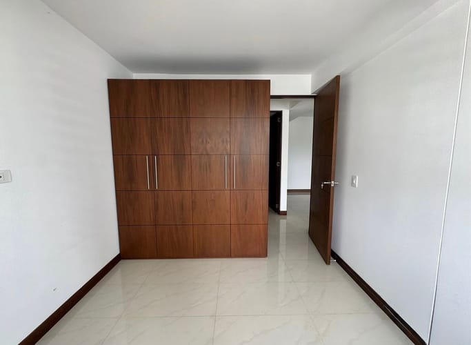 Apartamento de 3 alcobas en venta en Pinares, Pereira, 78 m² · foto 4 de 8