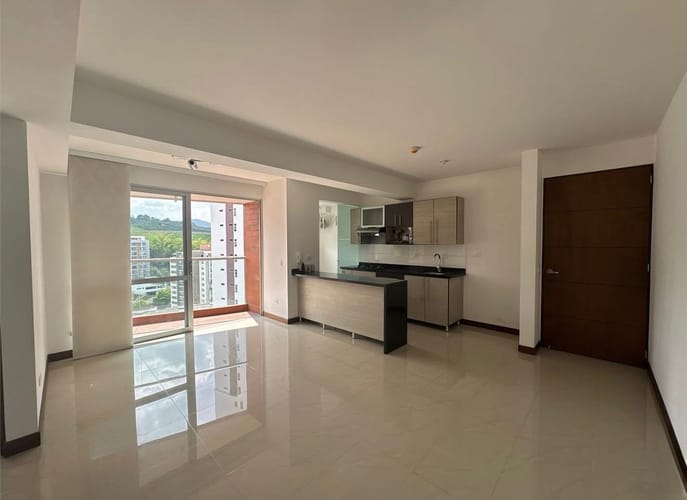Apartamento de 3 alcobas en venta en Pinares, Pereira, 78 m² · foto 2 de 8