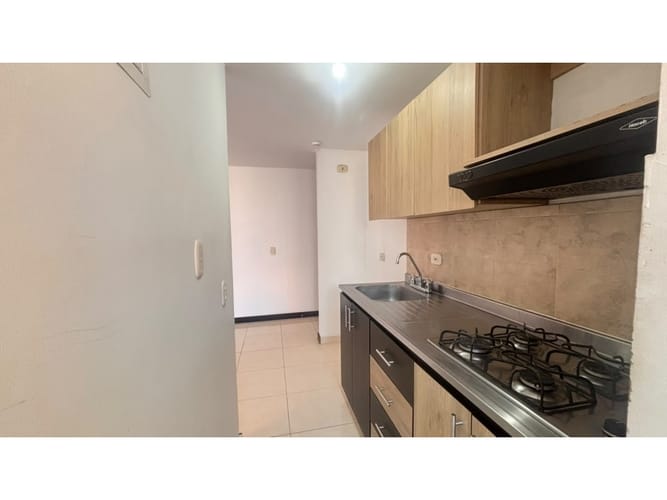 Apartamento de 3 alcobas en arriendo en Suramérica, Itagüí, 78 m² · foto 2 de 15