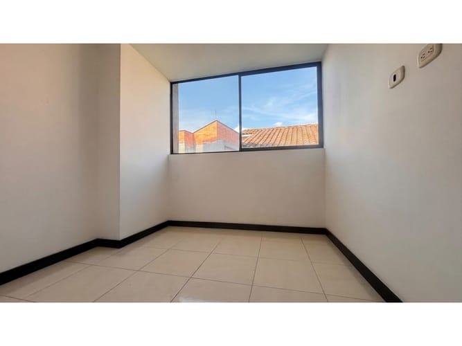 Apartamento de 3 alcobas en arriendo en Suramérica, Itagüí, 78 m² · foto 11 de 15