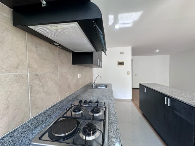 Apartamento de 1 alcoba en arriendo en El Poblado, Medellín, 65 m² · foto 5 de 14