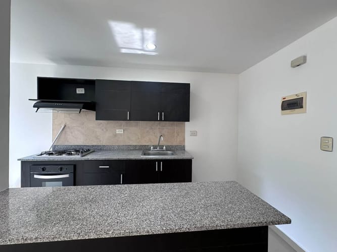 Apartamento de 1 alcoba en arriendo en El Poblado, Medellín, 65 m² · foto 6 de 14
