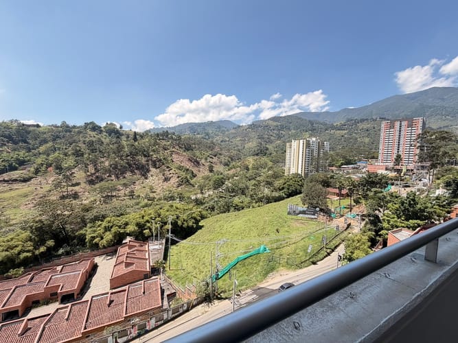 Apartamento de 2 alcobas en venta en La Aldea, La Estrella, 69 m² · foto 3 de 14