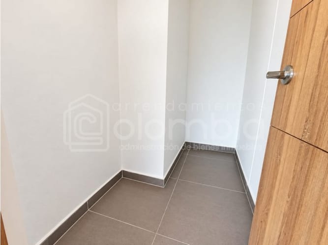 Apartamento de 3 alcobas en venta en La Inmaculada, Envigado, 140 m² · foto 5 de 24