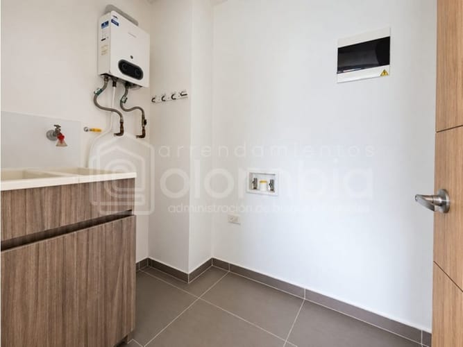 Apartamento de 3 alcobas en venta en La Inmaculada, Envigado, 140 m² · foto 6 de 24
