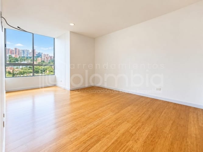 Apartamento de 3 alcobas en venta en La Inmaculada, Envigado, 140 m² · foto 23 de 24