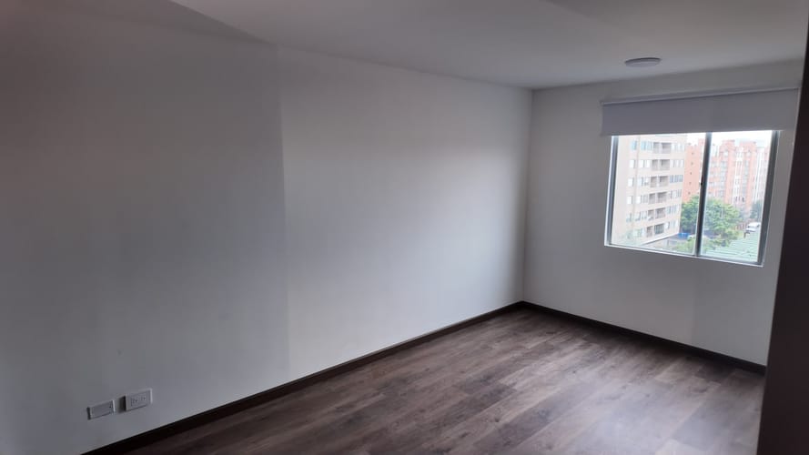 Apartamento de 2 alcobas en arriendo en Ciudad Salitre, Bogotá, 74 m² · foto 3 de 12