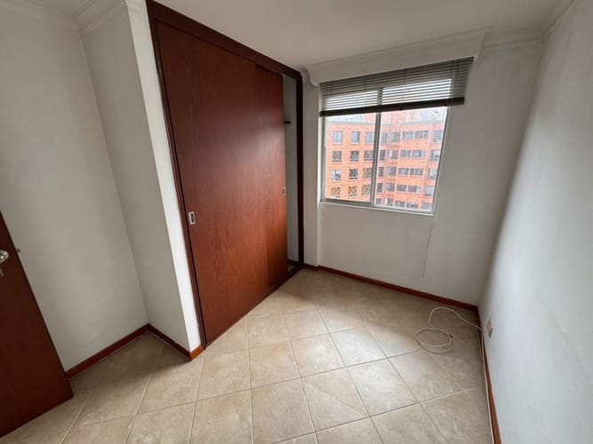 Apartamento de 3 alcobas en arriendo en Patio Bonito, Medellín, 78 m² · foto 5 de 9